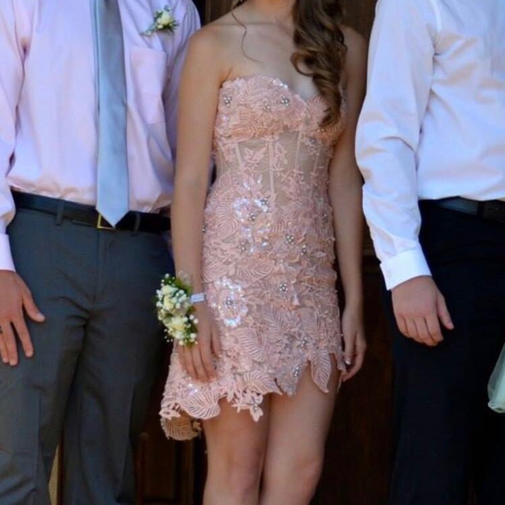 size 2 sherri hill. Pink/blush homecoming dress